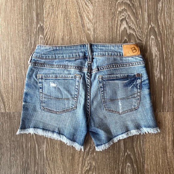 Bullhead - Ripped Shorts - Picture 3 of 3